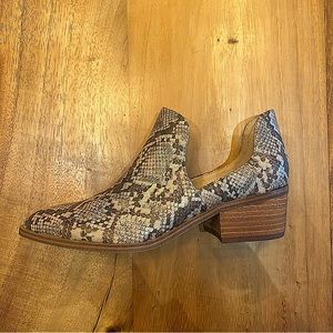 Chinese Laundry Cut-out boots - snake print size 6.5